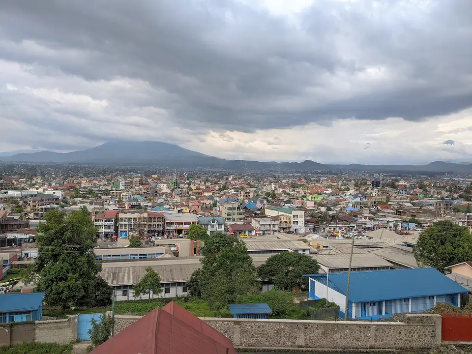 Goma with the Nyiragongo volcano behind